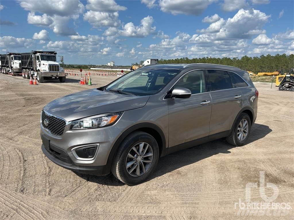 Kia SORENTO Пикапи