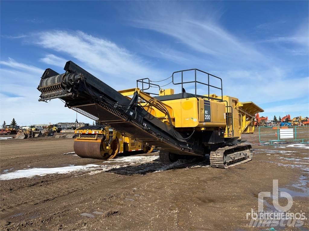 Komatsu BZ200 Пресяващи и Сортиращи