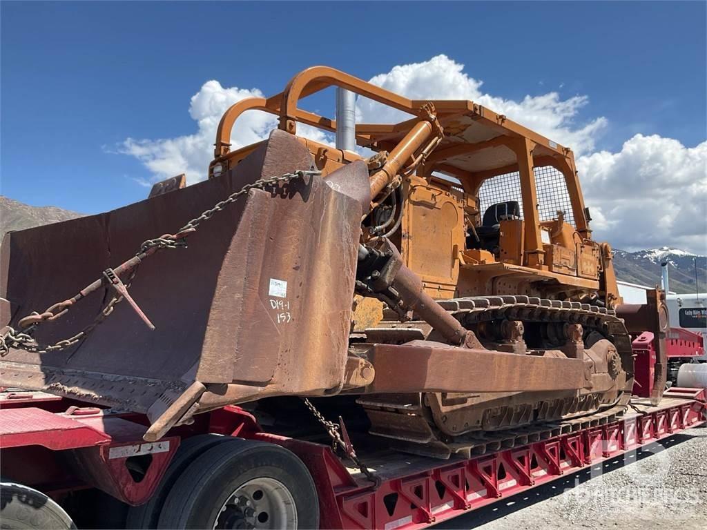 Komatsu D155 Верижни булдозери
