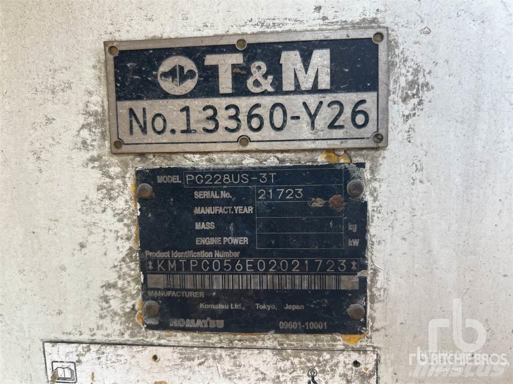 Komatsu PC228US Верижен екскаватор