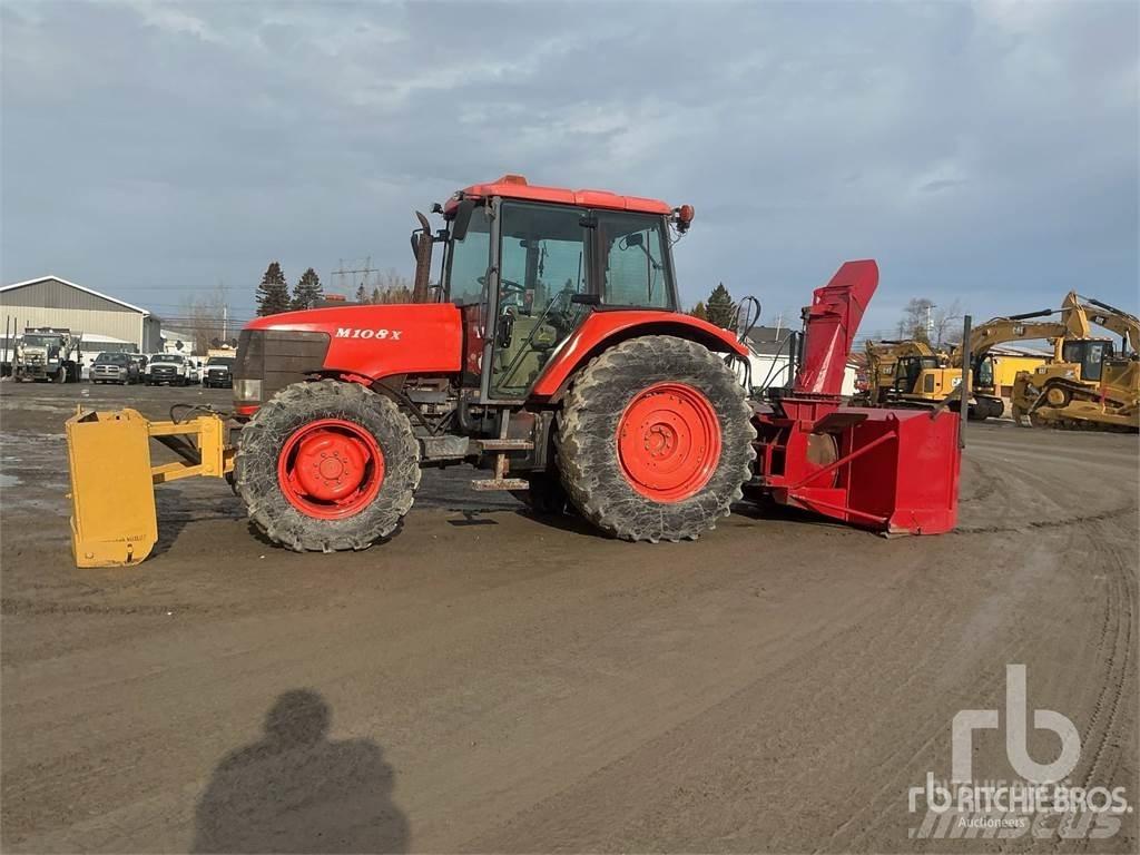 Kubota M108X Трактори