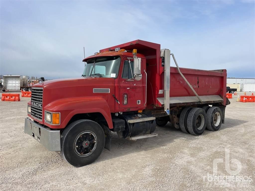 Mack CH613 Самосвал