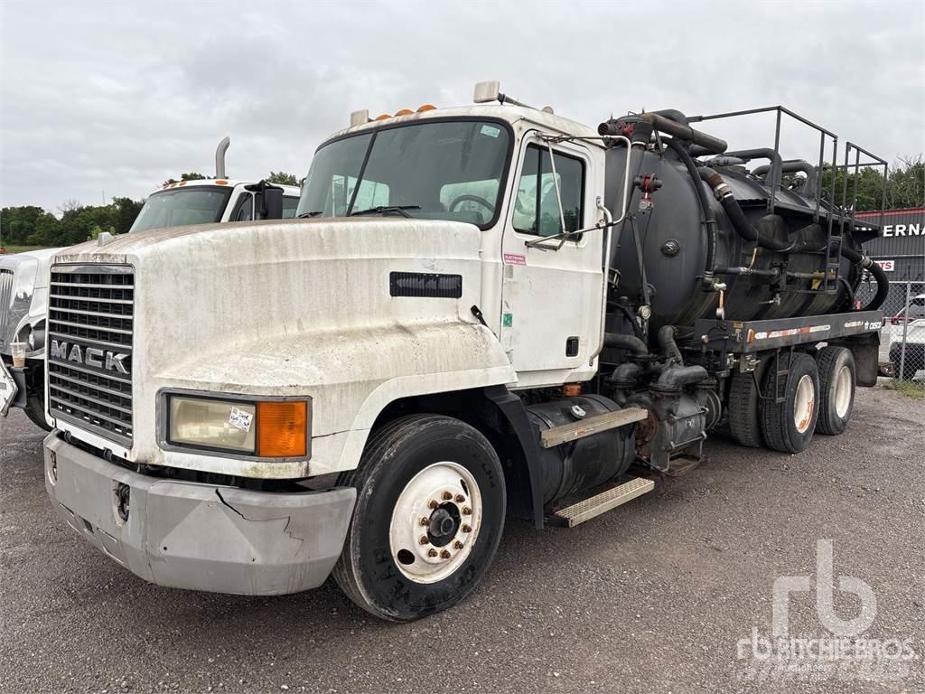 Mack CH613 Комби / вакуум камиони
