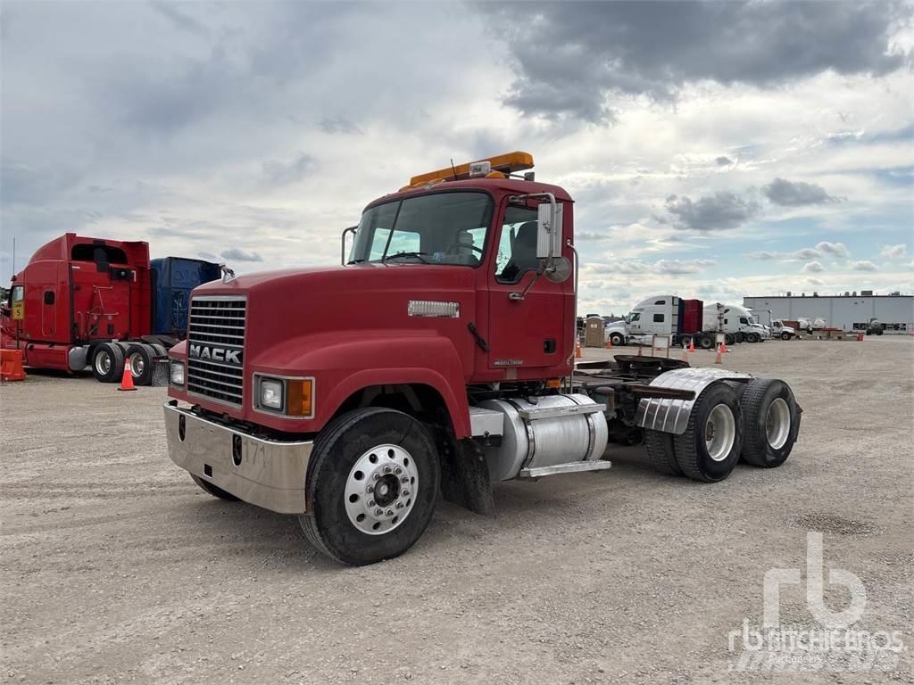 Mack CHN613 Влекачи