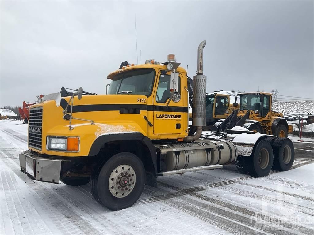 Mack CL733 Влекачи