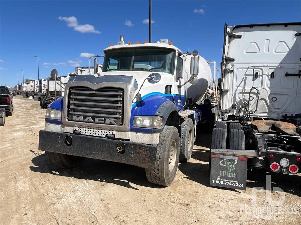 Mack CPT713 Автобетоновози
