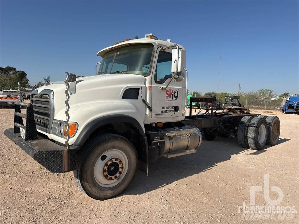 Mack CV713 Влекачи