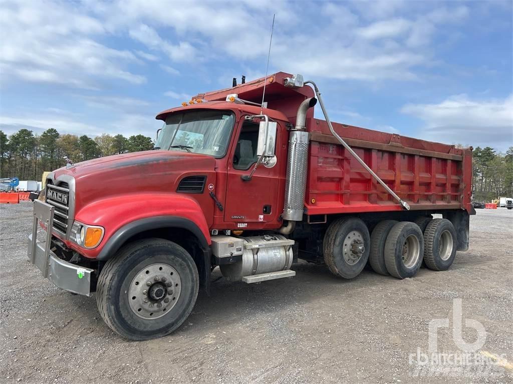 Mack CV713 Самосвал
