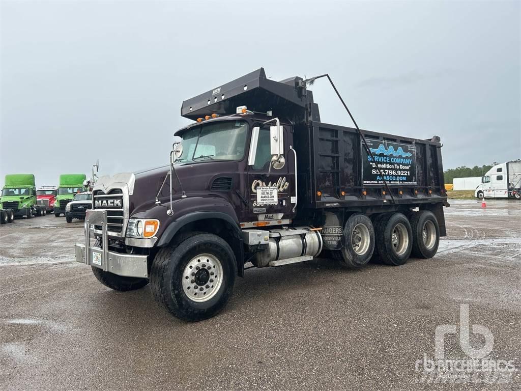 Mack CV713 Самосвал