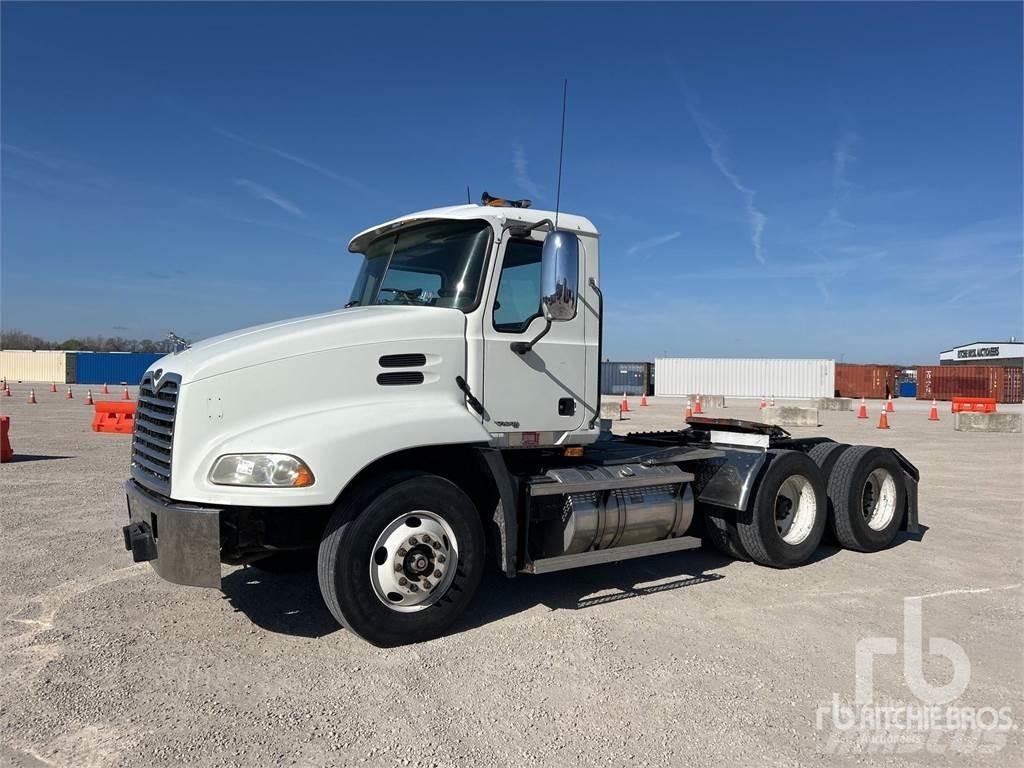 Mack CX613 Влекачи