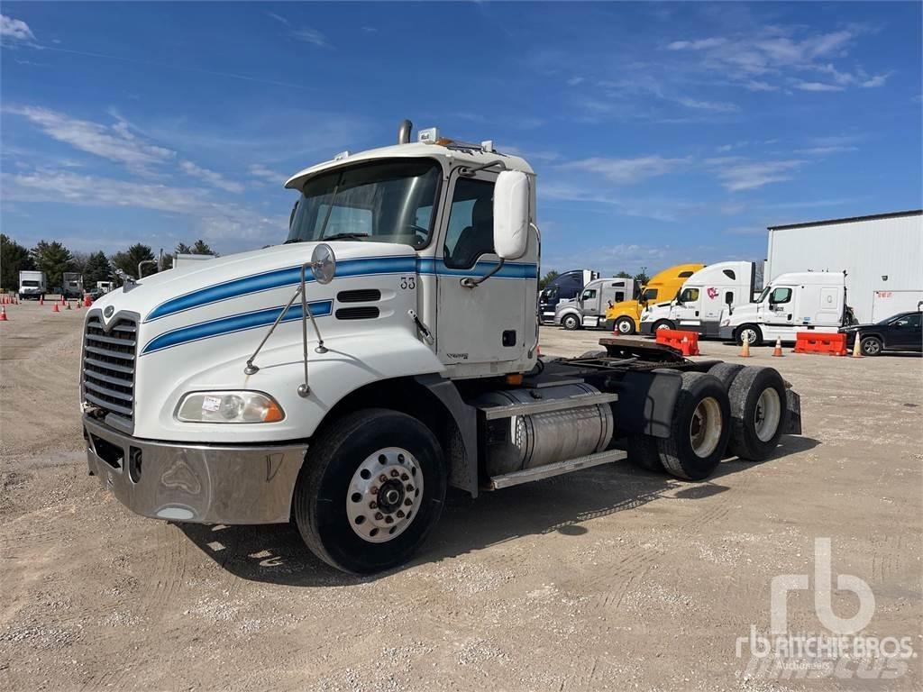 Mack CXN613 Влекачи