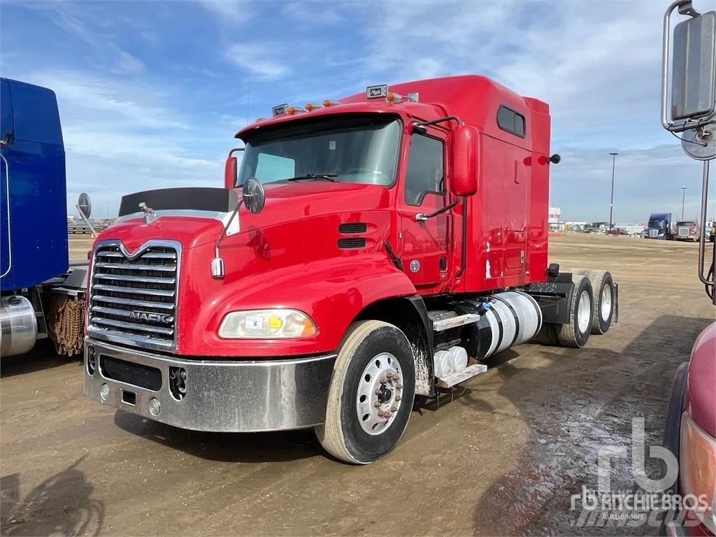 Mack CXU613 Влекачи