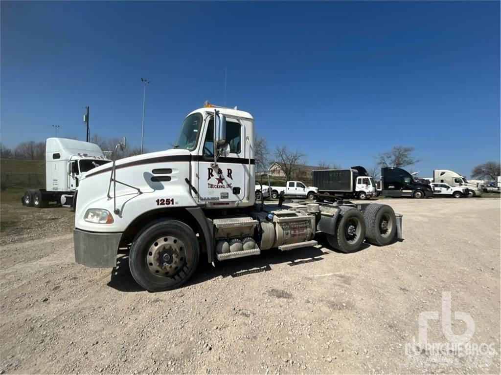 Mack CXU613 Влекачи
