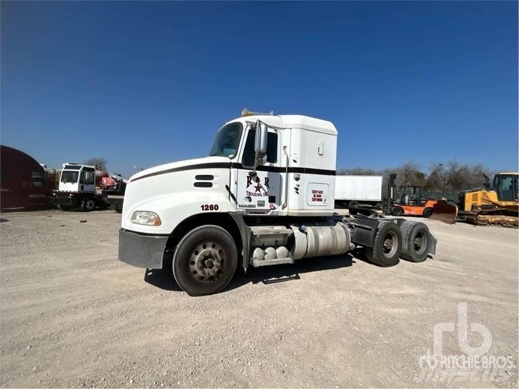 Mack CXU613 Влекачи