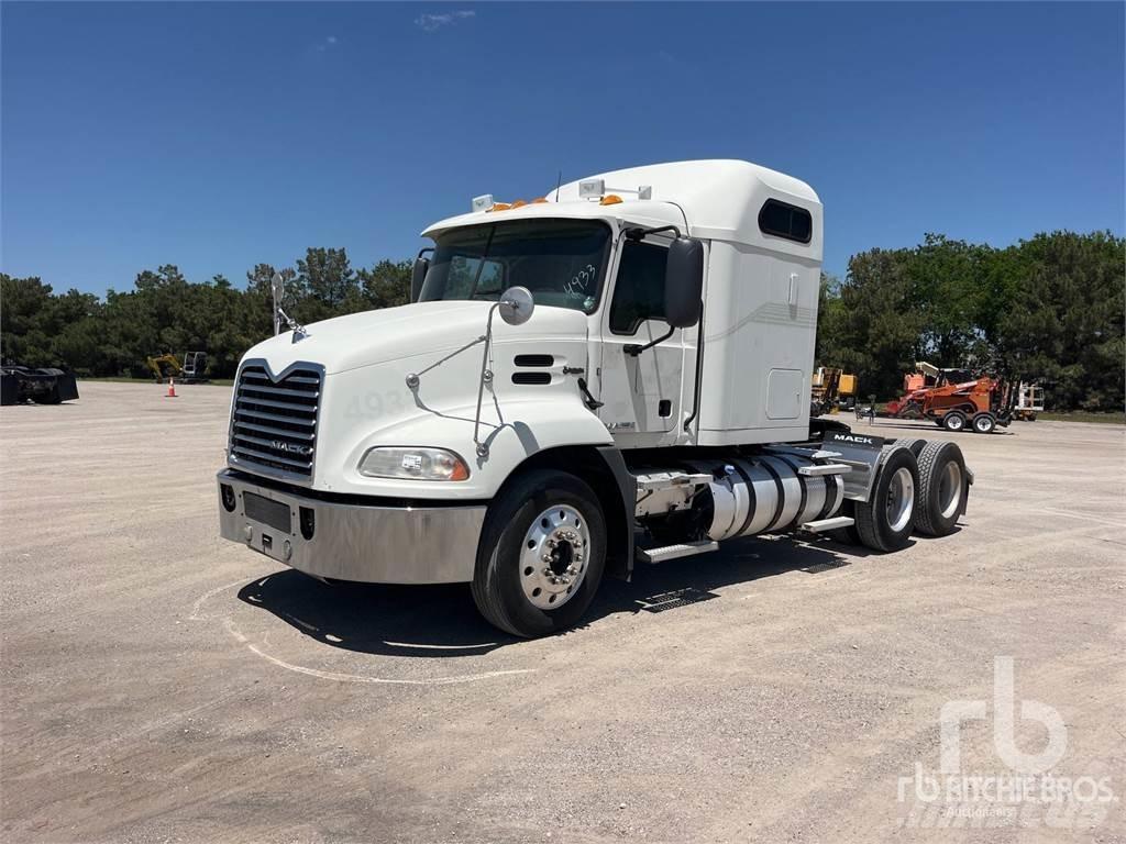 Mack CXU613 Влекачи