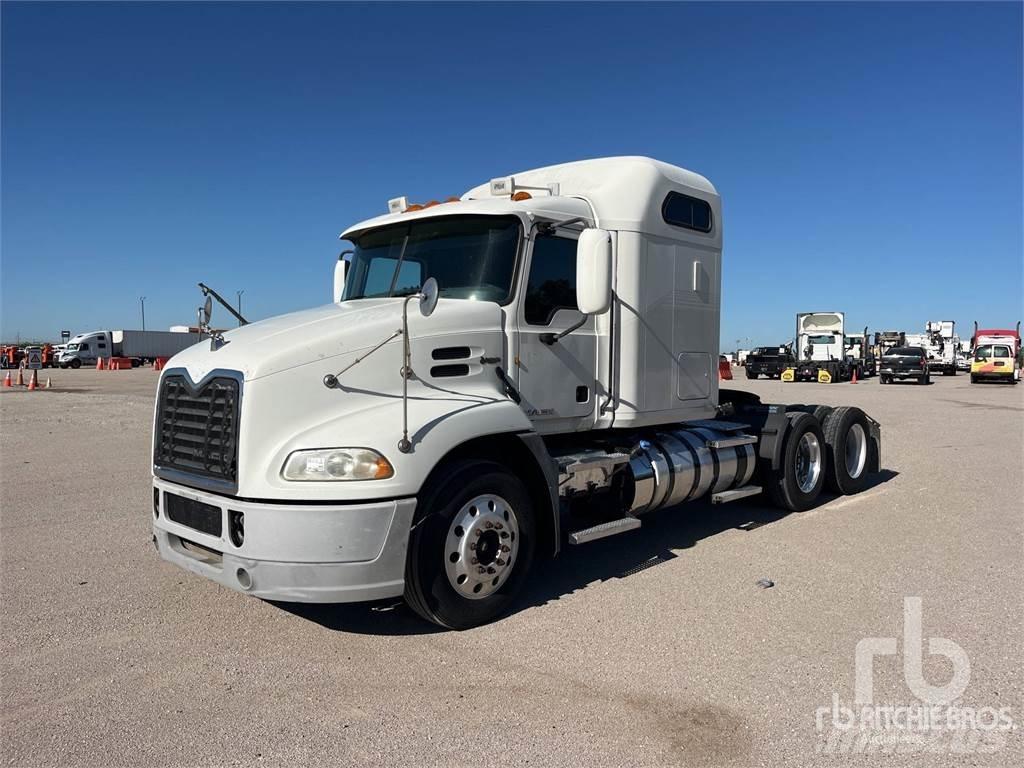 Mack CXU613 Влекачи