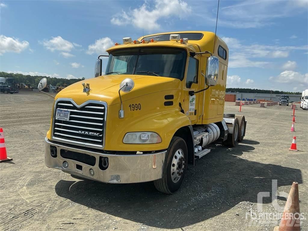 Mack CXU613 Влекачи