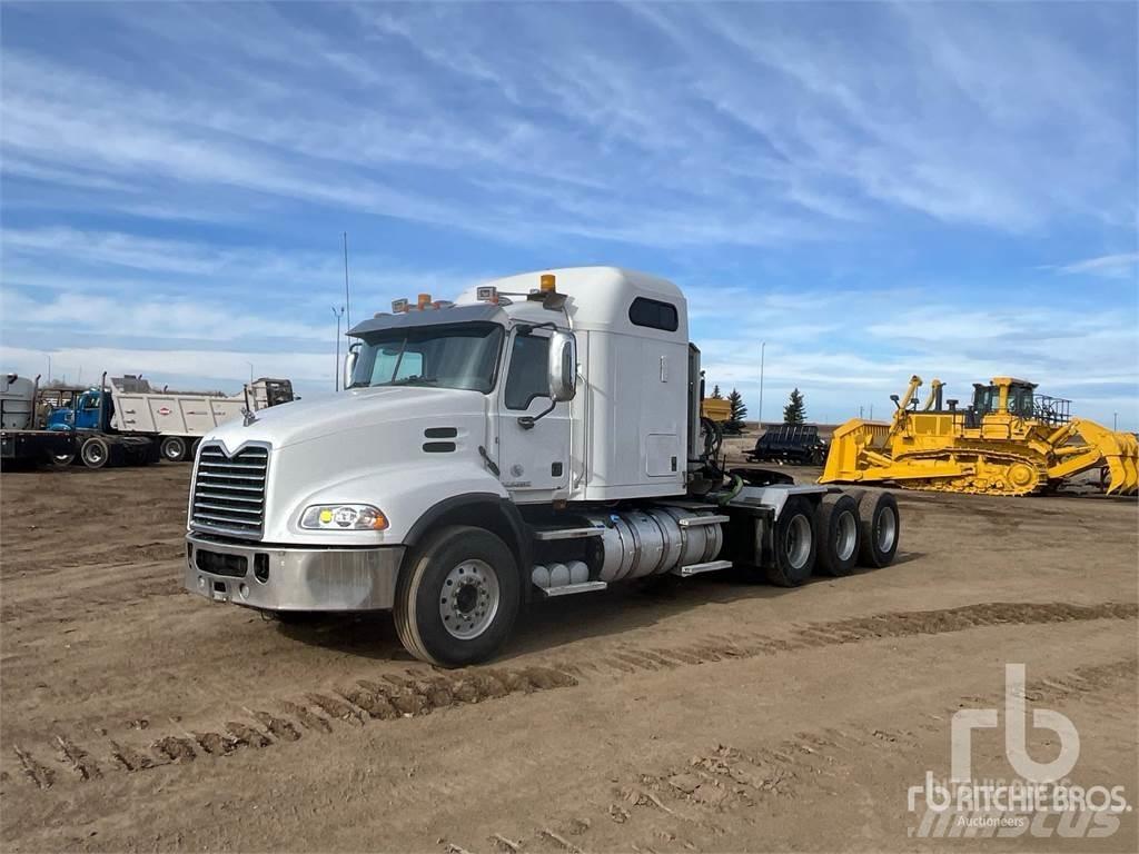 Mack CXU614 Влекачи