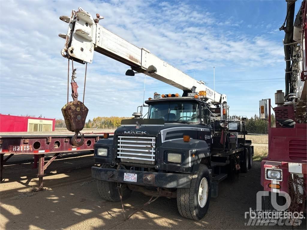 Mack RD688S Автокранове