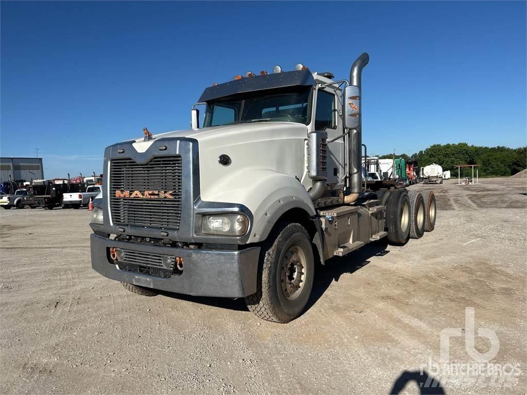 Mack TD713 Влекачи