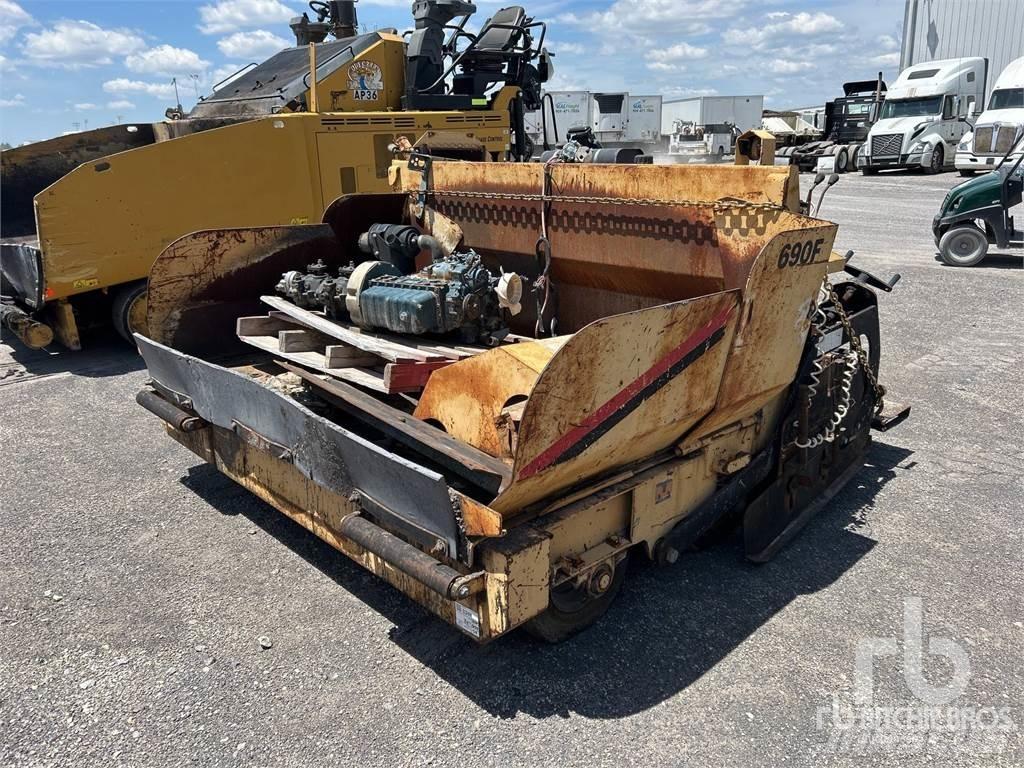 Mauldin 690F Машини за асфалт