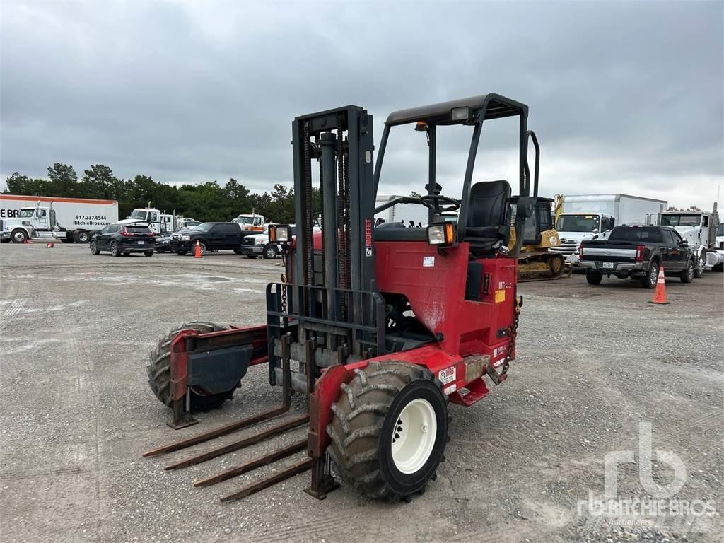 Moffett M8 55.3 Камиони за херавни местности