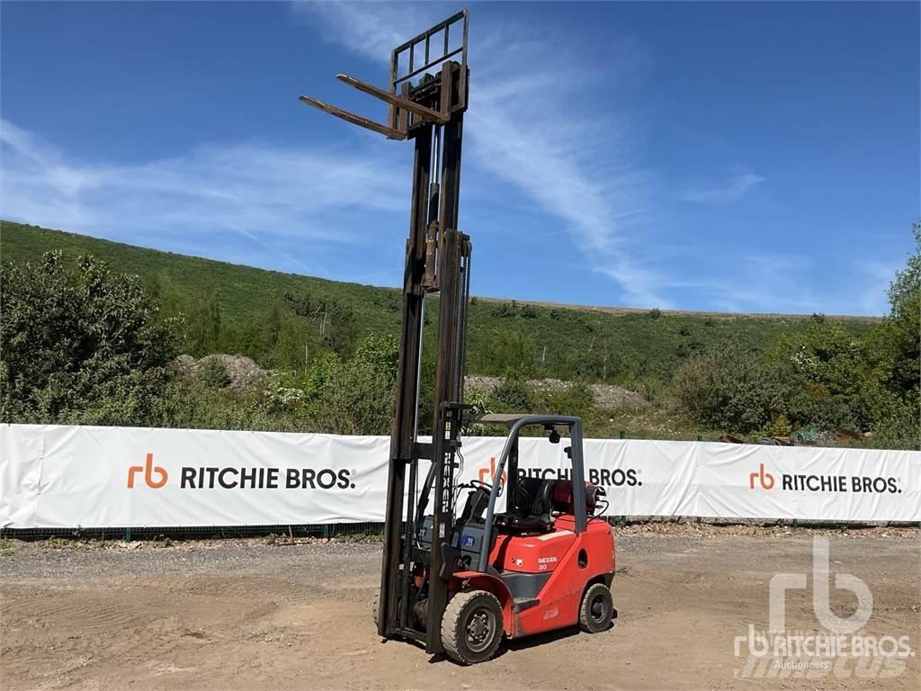 Nexen FGL30 Дизелови камиони