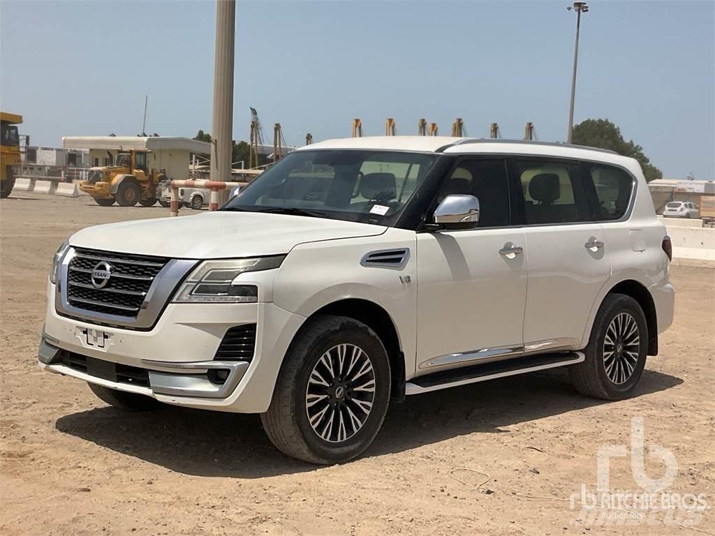 Nissan PATROL Пикапи