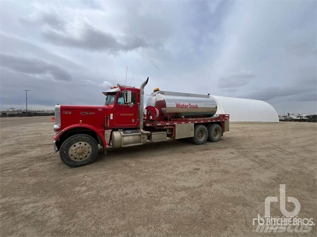 Peterbilt 359 Цистерни за вода
