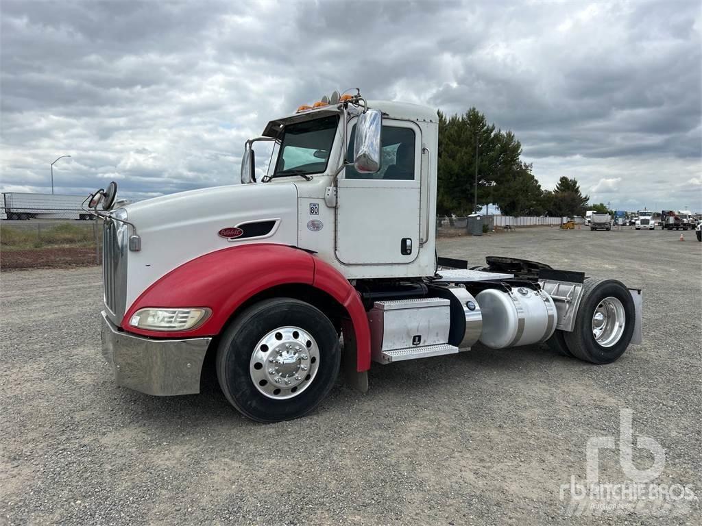 Peterbilt 384 Влекачи