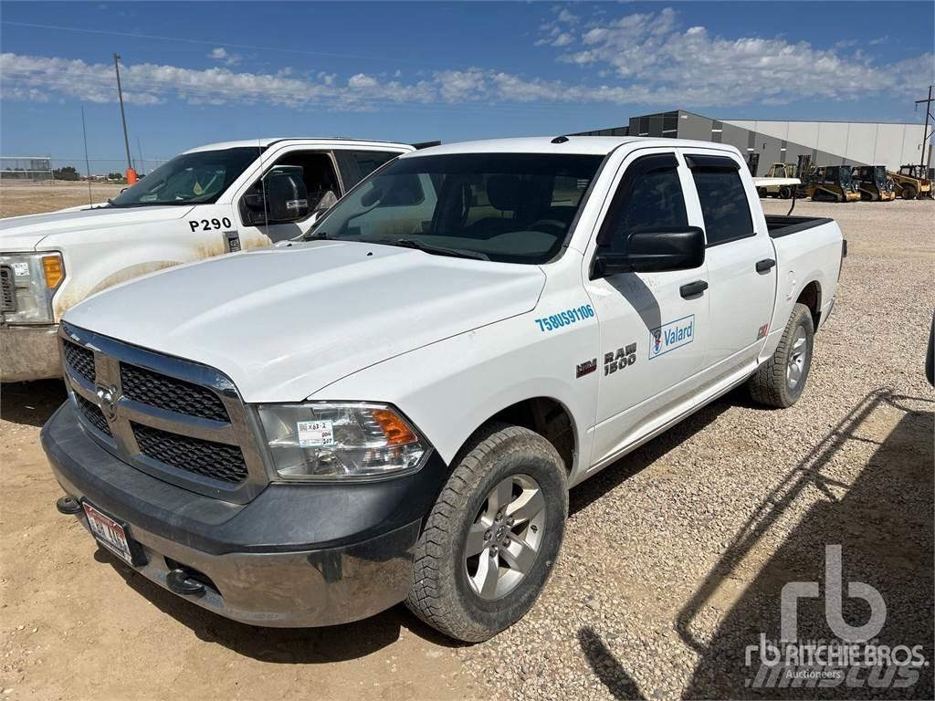 RAM 1500 Пикапи