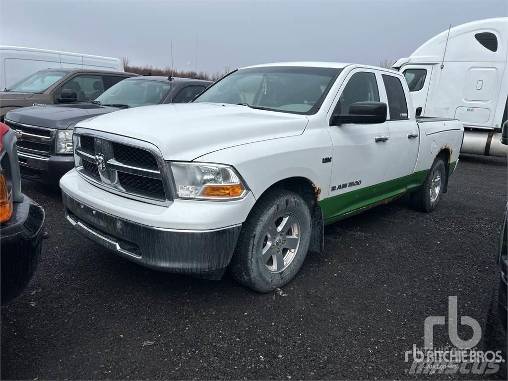 RAM 1500 Пикапи