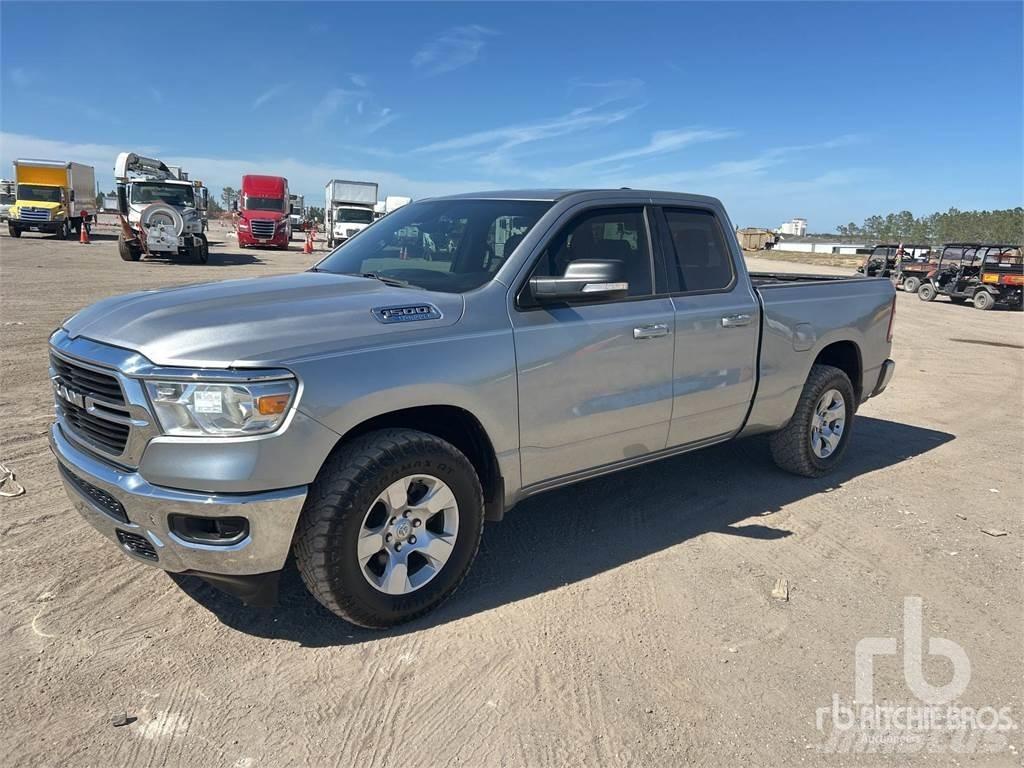 RAM 1500 Пикапи