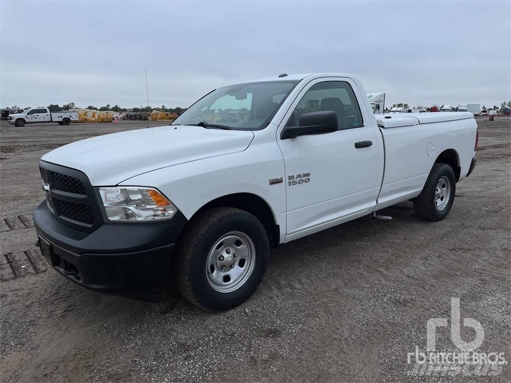 RAM 1500 Пикапи