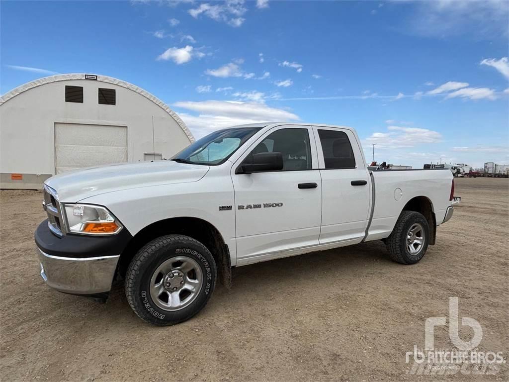 RAM 1500 Пикапи
