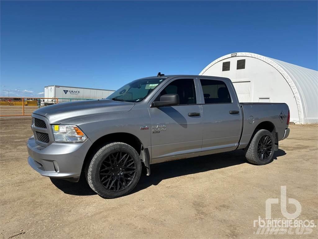 RAM 1500 Пикапи