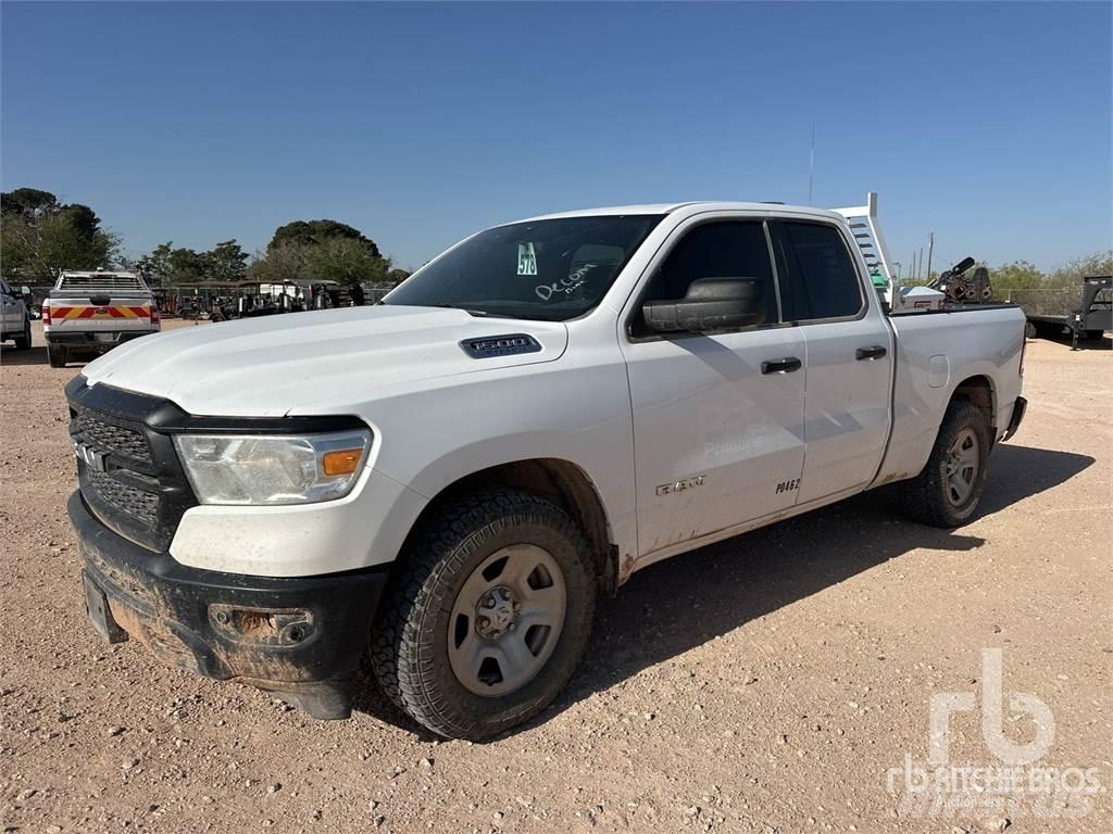 RAM 1500 Пикапи