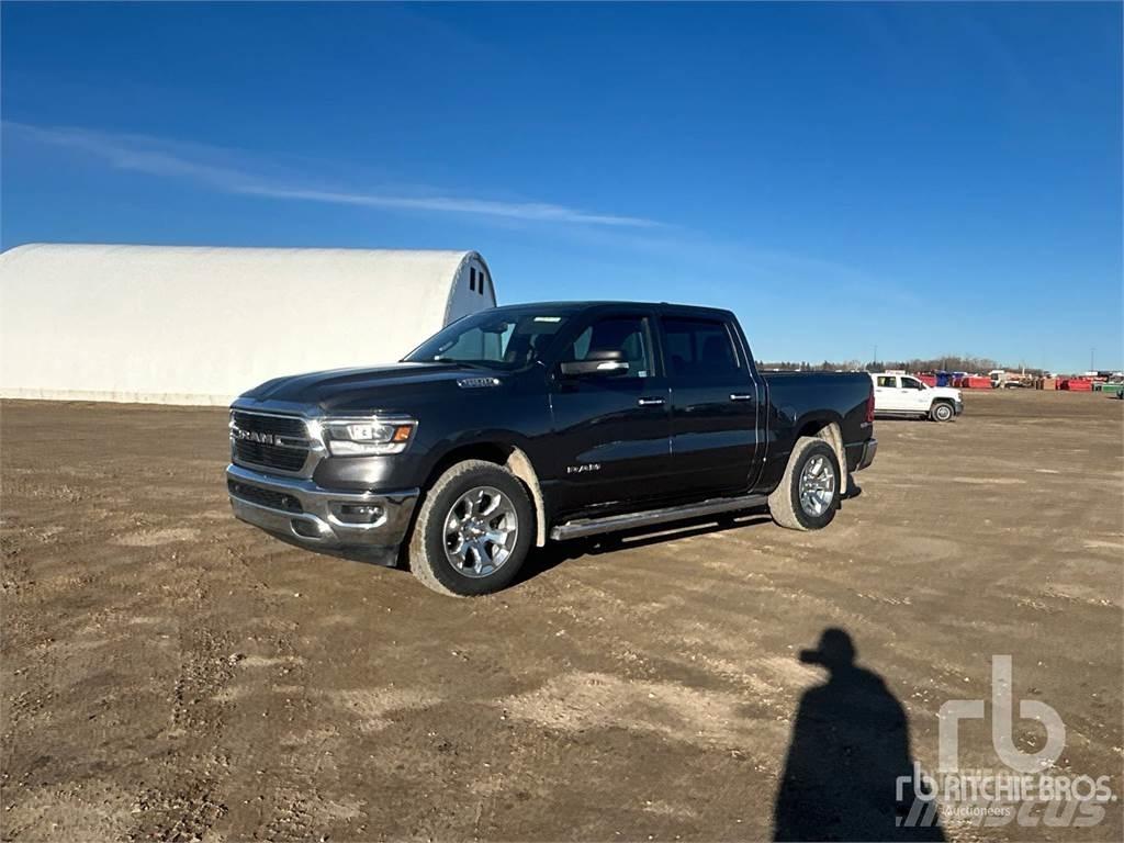 RAM 1500 Пикапи
