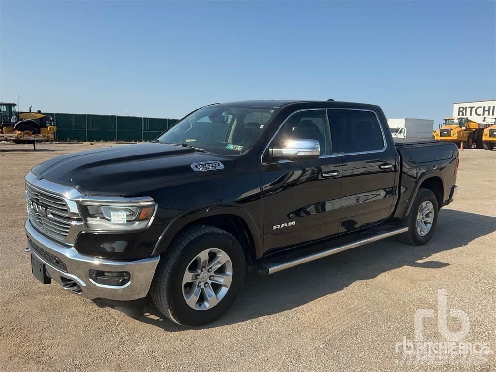 RAM 1500 Пикапи