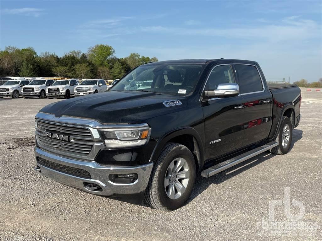 RAM 1500 Пикапи