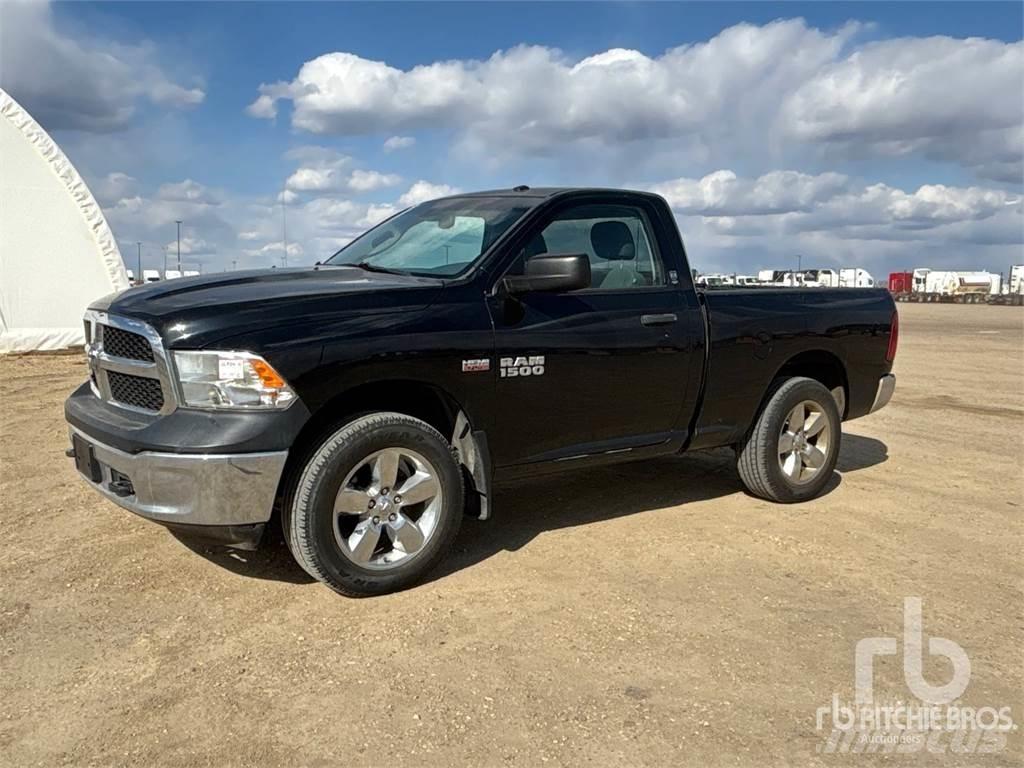 RAM 1500 Пикапи