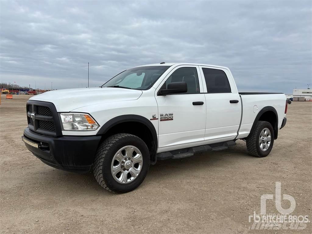 RAM 1500 Пикапи