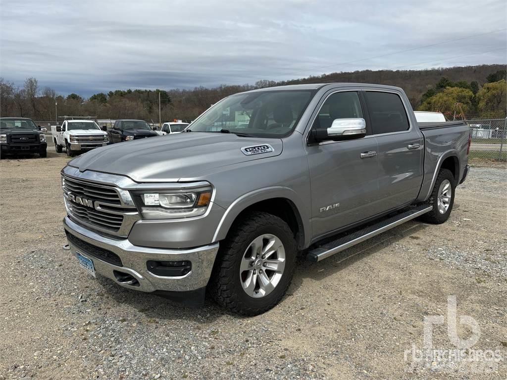RAM 1500 Пикапи