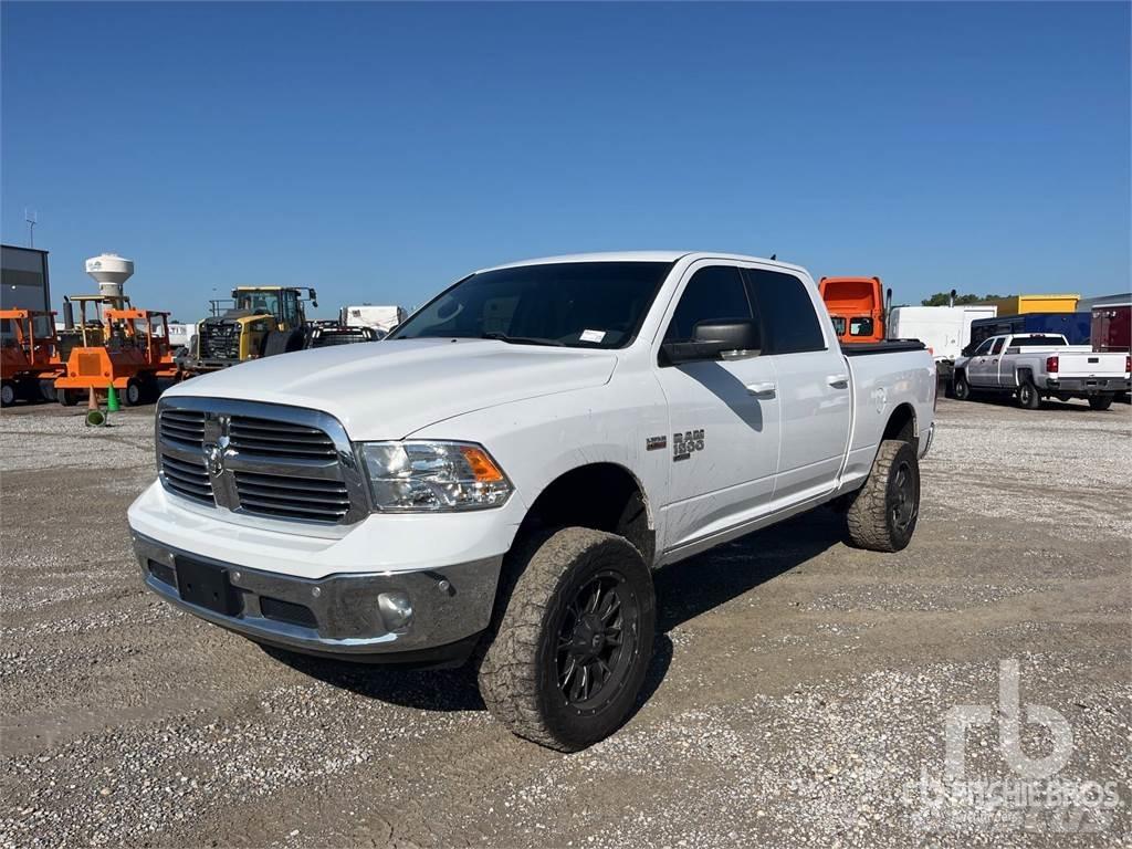 RAM 1500 Пикапи