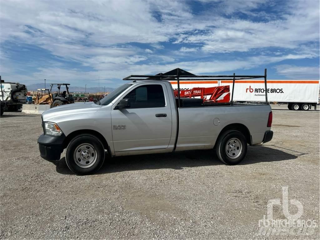 RAM 1500 Пикапи