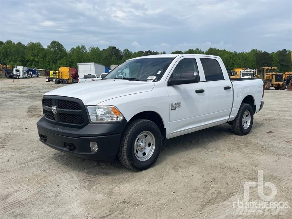 RAM 1500 Пикапи