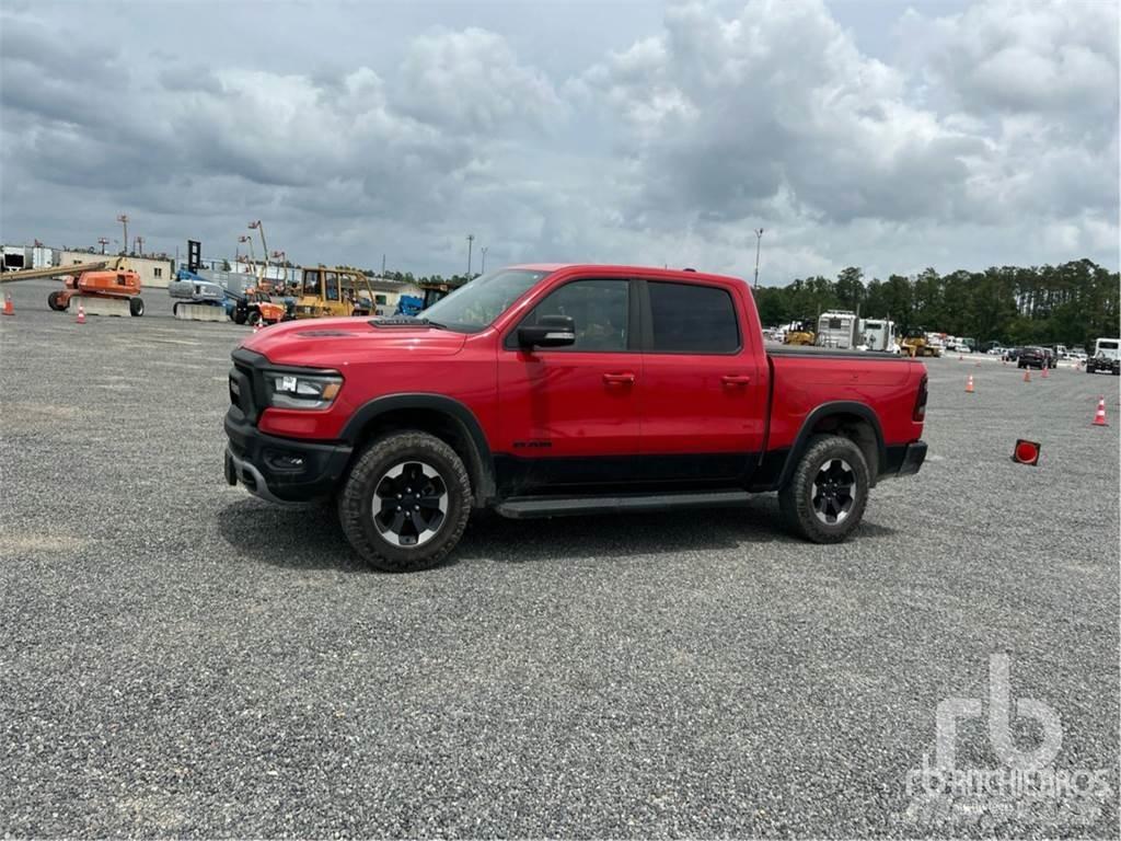 RAM 1500 Пикапи