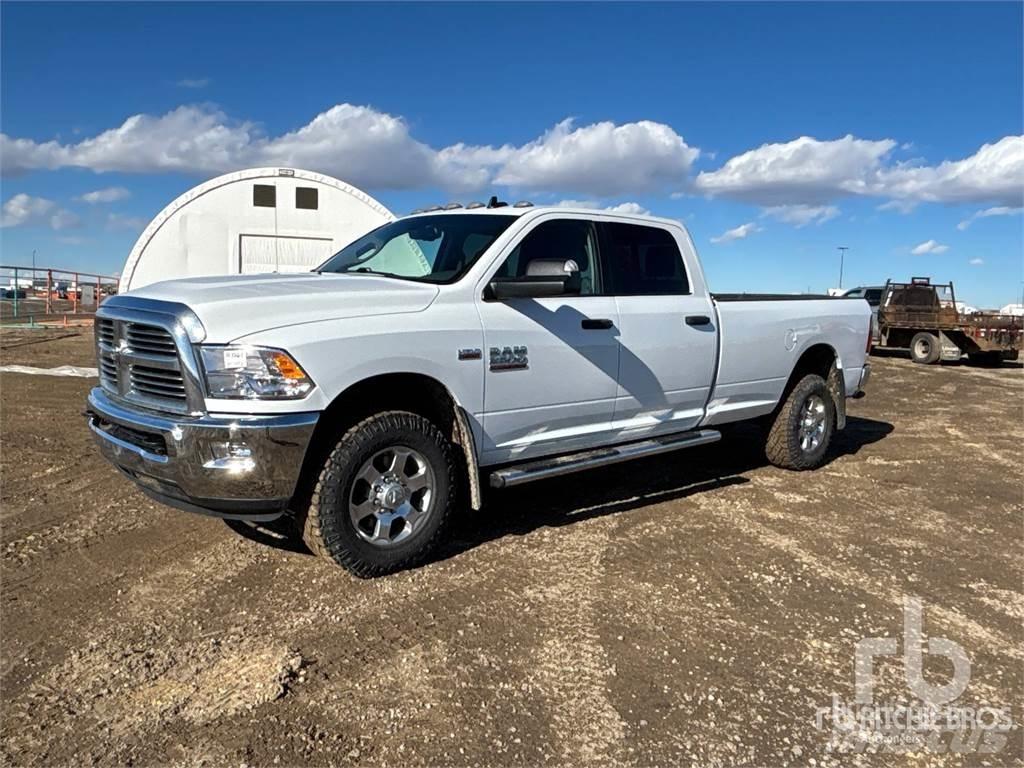 RAM 2500 Пикапи