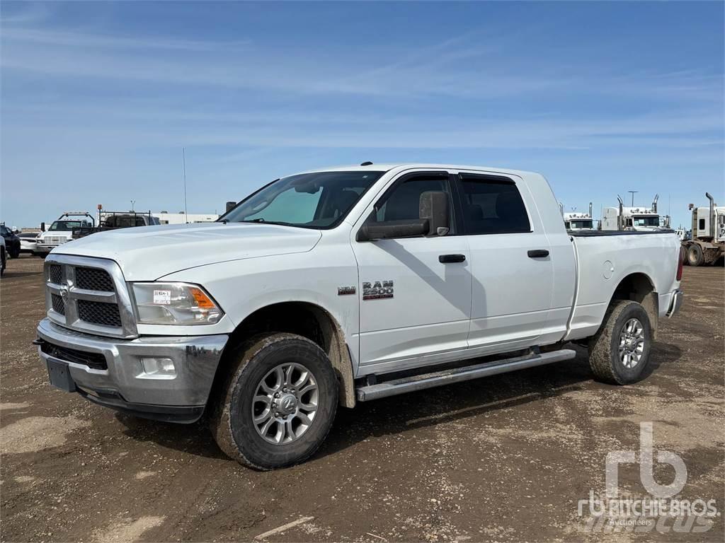 RAM 2500 Пикапи