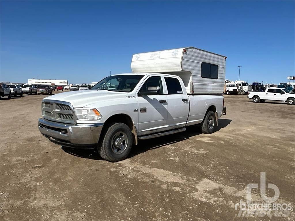 RAM 2500 Пикапи